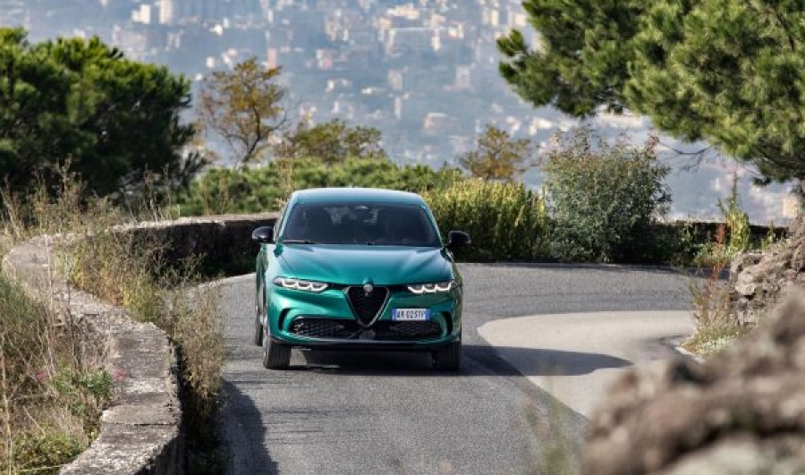 Alfa Romeo: Πόσο κοστίζει η plug-in υβριδική Tonale στην Ελλάδα