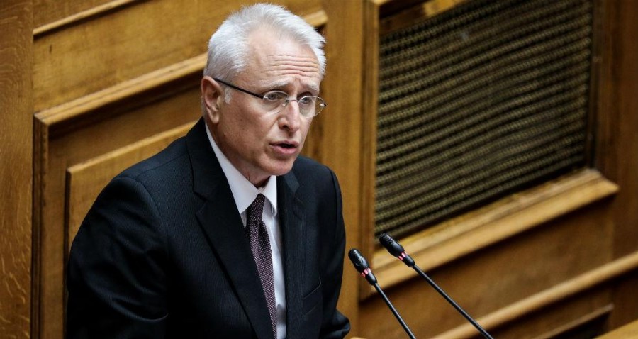 Παρέμβαση ΣΥΡΙΖΑ στη Βουλή: Να κατατεθεί κατεπείγουσα τροπολογία για στέρηση πολιτικών δικαιωμάτων της Χρυσής Αυγής