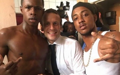 Ο Macron και τα μαύρα αγόρια ή πως μια φωτό μπορεί να προκαλέσει πλήθος αντιδράσεων