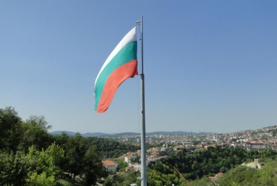 Ανάμεσα σε 2 φωτιές: Η Βουλγαρία ήταν εντελώς απροετοίμαστη για την αποχώρηση της Lukoil - Πώς έμεινε... «ξεκρέμαστη»