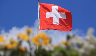 Δημοσκόπηση: Το 54% των Ελβετών τάσσεται υπέρ μίας νέας συνθήκης με την ΕΕ