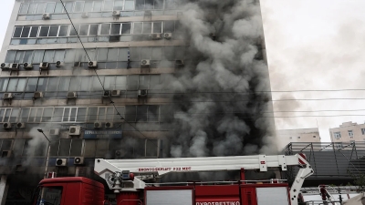 Οι Διοικητικοί Δικαστές ζητούν μεταστέγαση του Πρωτοδικείου Πειραιά μετά τη φωτιά