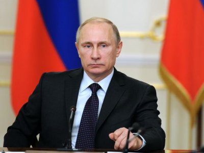 Ο Putin έφτασε στο Ιράν - Στο επίκεντρο η Συρία και η πυρηνική συμφωνία