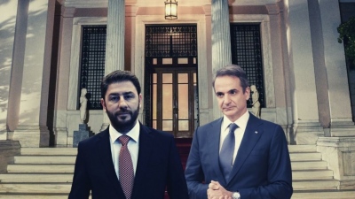 Μητσοτάκης και Ανδρουλάκης τρέμουν τις δημοσκοπήσεις που έρχονται - Σκόνη και θρύψαλα το πολιτικό σύστημα