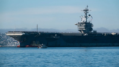 The Guardian: Αρκετοί ναύτες USS Abraham Lincoln τρελάθηκαν ήθελαν να πηδήξουν στην θάλασσα - Απετράπησαν απόπειρες αυτοκτονίας
