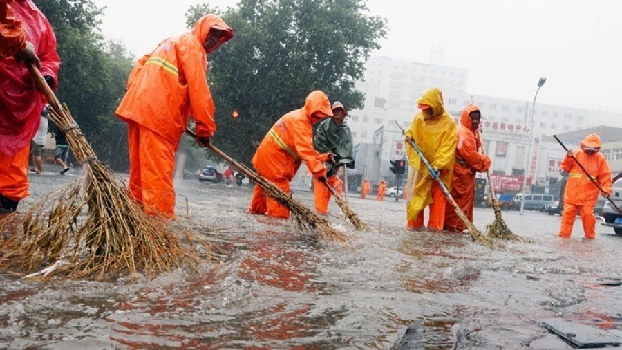 Βροχοπτώσεις ρεκόρ στο νότιο τμήμα της Κίνας, περισσότεροι από 220.000 άνθρωποι απομακρύνθηκαν
