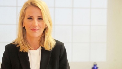 Eλεύθερη, χωρίς περιοριστικούς όρους, η Ρένα Δούρου για τη Μάνδρα