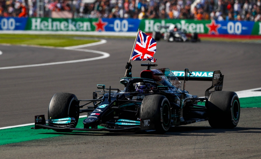 GP Βρετανίας: Νικητής ο Hamilton – Δεν άντεξε ο Leclerc!