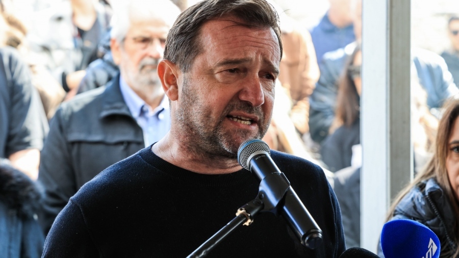 Απασφάλισε ο Πλακιάς - Επίθεση σε Άδωνι: «Αν τα βρω με την Καρυστιανού, θα γυρίσεις στο επάγγελμα του τηλεβιβλιοπώλη»