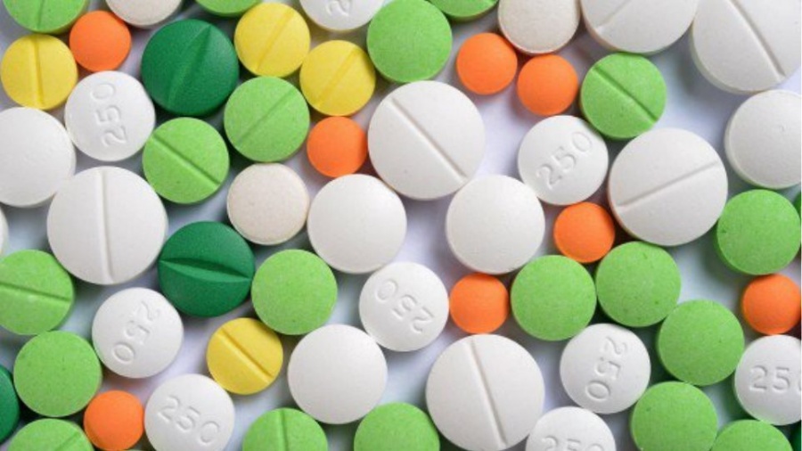 Κορωνοϊός: Υπάρχουν φάρμακα διαβεβαιώνουν οι φαρμακοβιομήχανοι - Τι συμβαίνει με τις μάσκες
