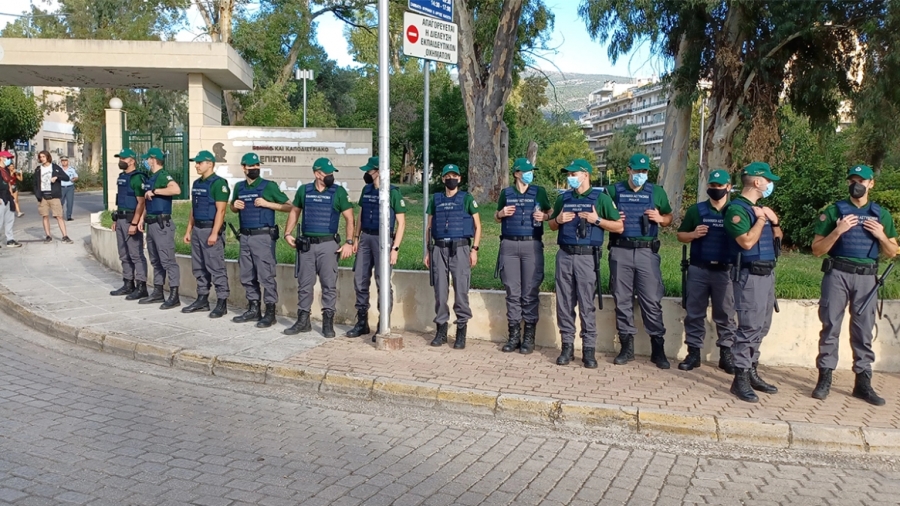Πανεπιστημιακή αστυνομία: Ξεκίνησαν οι πρώτες περιπολίες στο ΕΚΠΑ