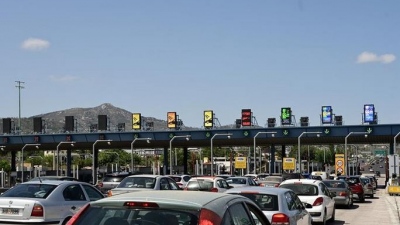 Αυξημένα μέτρα Τροχαίας για την επιστροφή των ταξιδιωτών του Δεκαπενταύγουστου - Τι ισχύει από τις 16:00 για τα φορτηγά άνω 3,5 τόνων