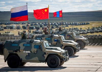 ΗΠΑ: Η Κίνα δεν έχει αποκλείσει την προμήθεια της Ρωσίας με όπλα – Πιέσεις και από Αυστραλία