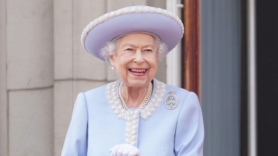 Υπό ιατρική παρακολούθηση, η Βασίλισσα Ελισάβετ - Στο πλευρό της βρίσκεται η βασιλική οικογένεια - Ανησυχία για την υγεία της