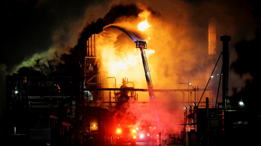 Τρομερό - Μπαράζ επιθέσεων με στόχο διυλιστήρια σε Ουγγαρία, Ρουμανία - Ίχνη ουκρανικού σαμποτάζ, σχέδιο εκβιασμού του Orban