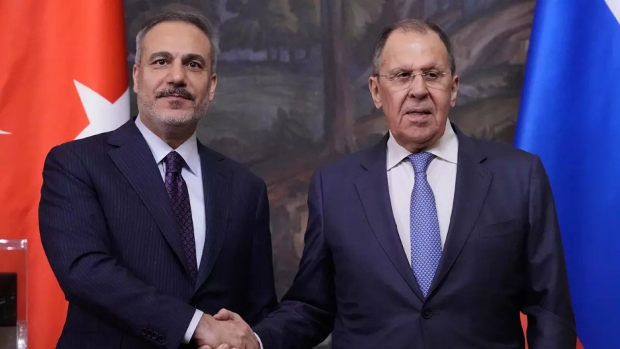 Συνομιλία Fidan με Lavrov: Μόνο η Ρωσία μπορεί να σταματήσει τον πόλεμο στο Ιράν - Η Τουρκία θέλει ειρήνη