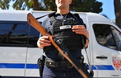 Τρομοκρατική επίθεση με μαχαίρι στις Κάννες - Τραυματίας ένας αστυνομικός