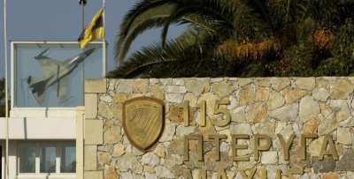 “ΝΤΟΥ” με αυτοκίνητο στην 115 Πτέρυγα Μάχης!