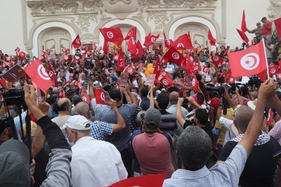 Αναβρασμός στην Τυνησία: Μαζικές διαδηλώσεις στους δρόμους της Τύνιδας κατά του προέδρου K. Saied