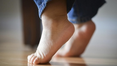 Tip Toe walking - Βάδιση στις μύτες των άκρων ποδών