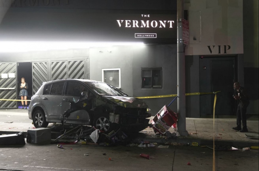 Σοκ στο Los Angeles - Αυτοκίνητο έπεσε στο πλήθος, 27 τραυματίες, αρκετοί σε κρίσιμη κατάσταση