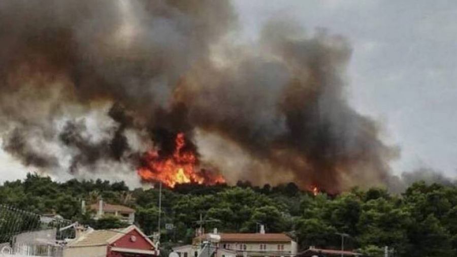 Πυροσβεστική: Σύλληψη για εμπρησμό στον Κάλαμο Αττικής