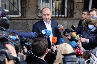 Βουλγαρία: Άνετη επικράτηση του Radev στο δεύτερο γύρο των προεδρικών εκλογών