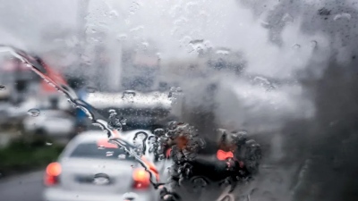 Έρχεται νέο διπλό κύμα κακοκαιρίας με λασποβροχές και ισχυρούς νοτιάδες