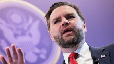 Αναχωρεί για Πακιστάν σήμερα 10/4 ο J.D. Vance ενόψει των συνομιλιών με Ιράν