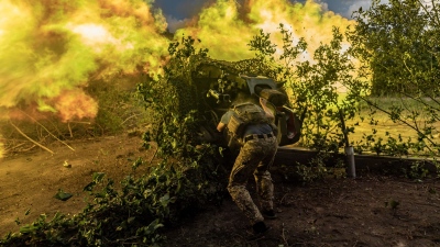 Επικίνδυνη κλιμάκωση - CIA: Πράξη πολέμου από ΗΠΑ η επίθεση στη Σεβαστούπολη, απειλούν οι Ρώσοι - Διάλογο με Putin θέλει ο Macron