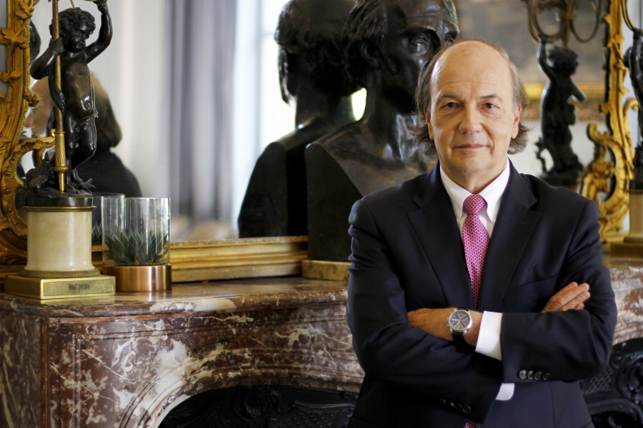 Ο πρώην σύμβουλος της CIA, James Rickards επαίνεσε την «επίθεση» της Ρωσίας στο δολάριο