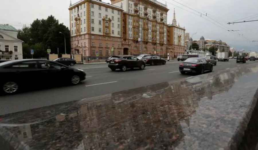 Ρώσος εισέβαλε με αυτοκίνητο στην κατοικία του πρέσβη των ΗΠΑ στη Μόσχα