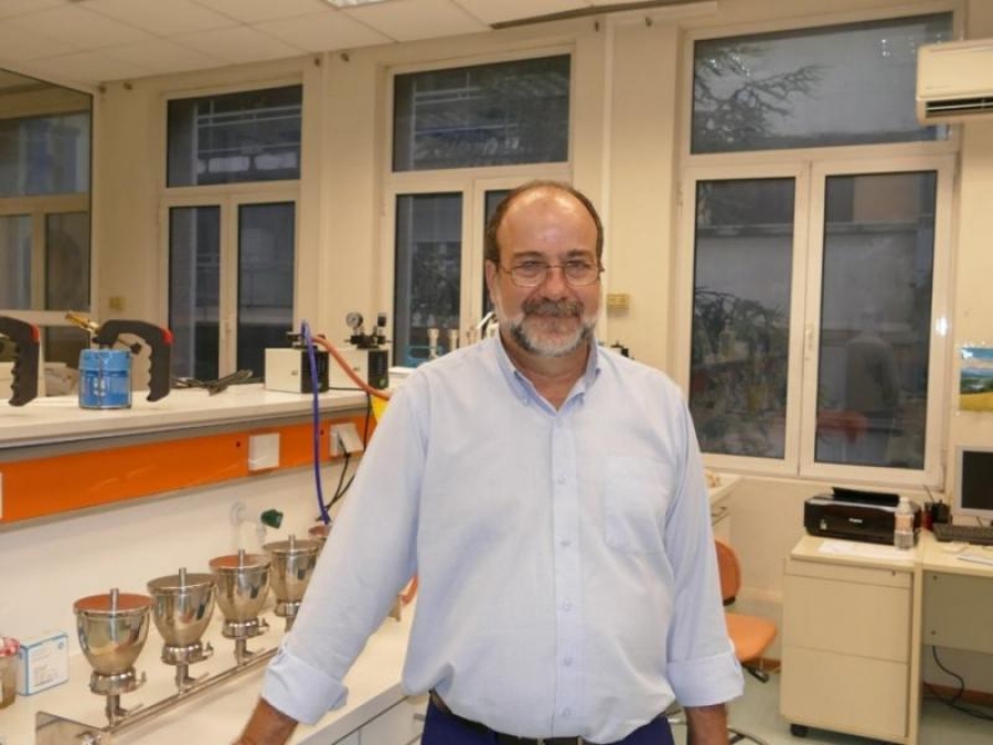 Χατζηχριστοδούλου (επιδημιολόγος): Αλλαγές στη χρήση μάσκας σε κλειστούς χώρους