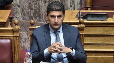 Ο Κόκκαλης (Τομεάρχης ΣΥΡΙΖΑ) μηνύει τον Αυγενάκη (Υπουργό Ανάπτυξης) μετά τις καταγγελίες για πιέσεις και απευθείας αναθέσεις