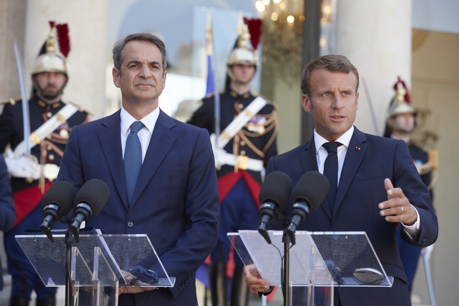 Με ευοίωνα μηνύματα το πρώτο ευρωπαϊκό ταξίδι του Μητσοτάκη - Τι συζήτησαν με τον Γάλλο Πρόεδρο Macron