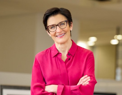 Citi: Έντονη κριτική για το διπλό μπόνους και την προαγωγή της CEO σε πρόεδρο του ΔΣ – Υπερβολικός μισθός, ανεπαρκής απόδοση