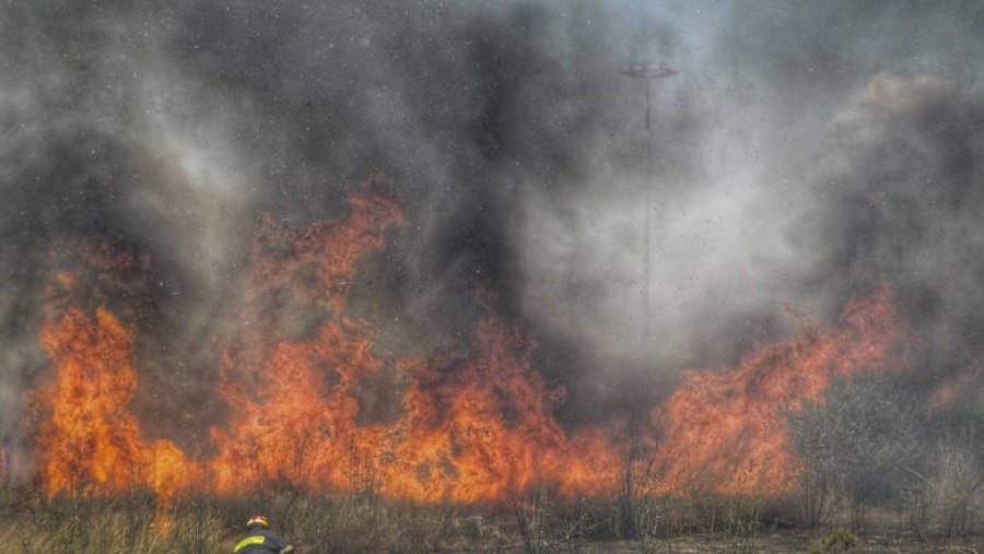 Κύπρος: Υπό μερικό έλεγχο η πυρκαγιά στις περιοχές Ορείτες, Μούσερε και Δοράς