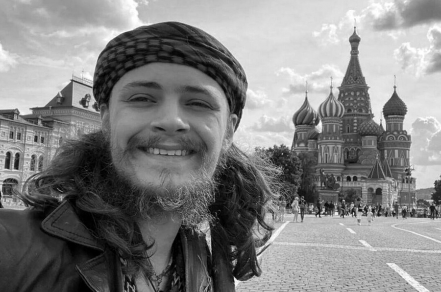 Μία απίστευτη ιστορία - Πώς ο γιος του υπαρχηγού της CIA πολεμούσε στο πλευρό των Ρώσων