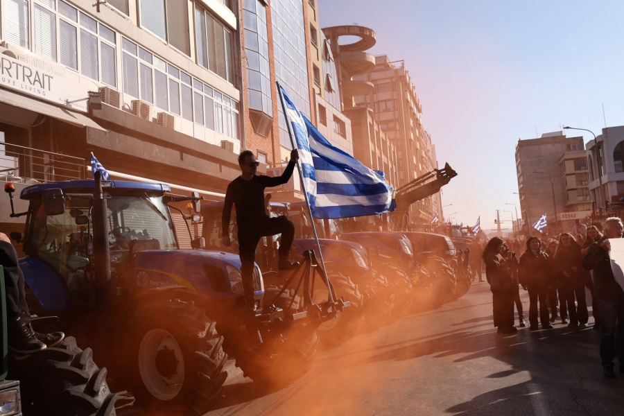 Την Τρίτη (16/12) η απόφαση των αγροτών για διάλογο ή κλιμάκωση των κινητοποιήσεών τους