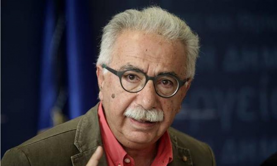 Γαβρόγλου κατά θεολόγων: Σκοταδιστικές και παράνομες οι προτροπές τους