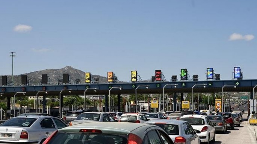 Αυξημένα μέτρα Τροχαίας για την έξοδο του Δεκαπενταύγουστου - Απαγόρευση κυκλοφορίας φορτηγών άνω 3,5 τόνων