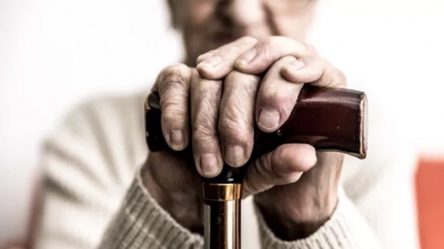 Συνήγορος του Πολίτη: Καταγγελίες για σοβαρή κακοποίηση ηλικιωμένων στα γηροκομεία - «Μας έπιασε η ψυχή μας με αυτά που είδαμε»