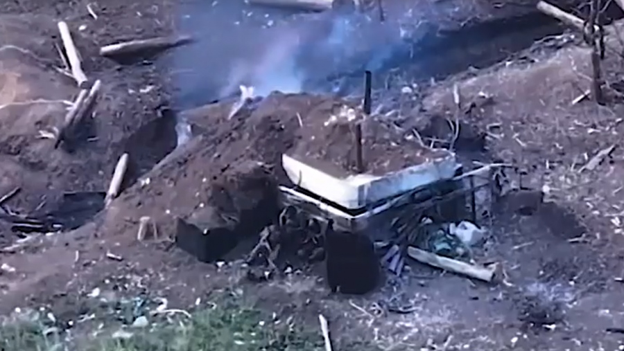 Σκληρές εικόνες - Οχυρωμένοι Ουκρανοί στρατιώτες περικυκλώνονται, αρνούνται να παραδοθούν και εξολοθρεύονται (vid)