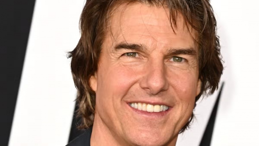 Ο Tom Cruz μπερδεύεται και αντί να μπει στο αμάξι του, μπαίνει στου... βρετανού πρωθυπουργού Rishi Sunak (Video)