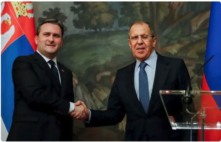 ΗΠΑ και Ευρώπη αντιδρούν στην ανεξάρτητη πολιτική της Σερβίας - Για να υπηρετήσει τα εθνικά της συμφέροντα, ενισχύει τις σχέσεις της με τη Ρωσία
