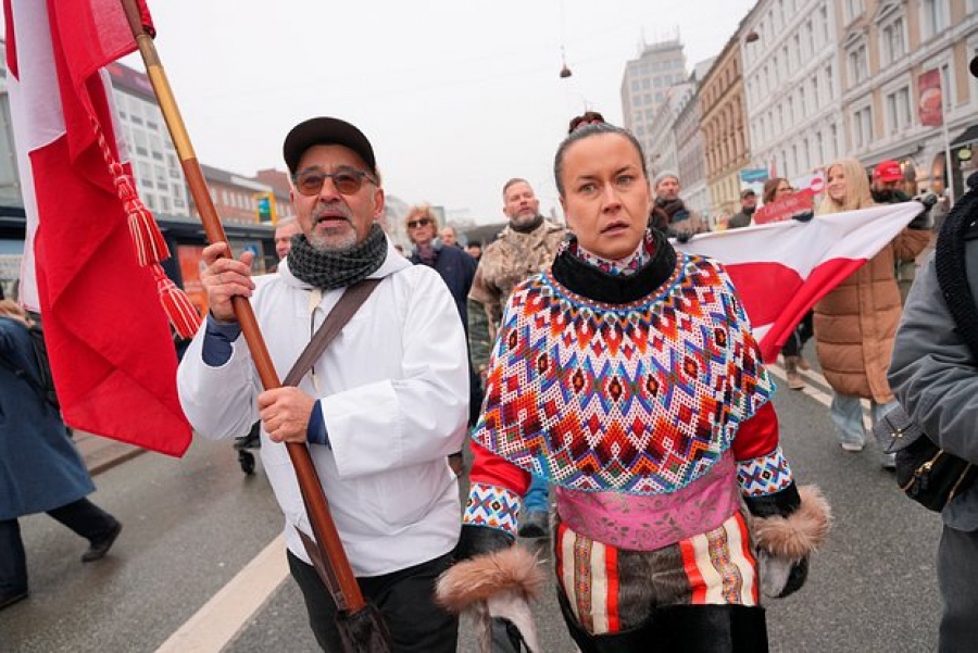 «Κάτω τα χέρια από την Γροιλανδία» φωνάζουν χιλιάδες Δανοί στους δρόμους κατά των βλέψεων του Trump