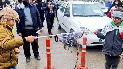 H παταγώδης πτώση ενός παγκόσμιου star - Γιατί τα παιδιά στο Ιράν καίνε φανέλες του Messi