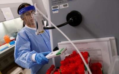 Νέα Υόρκη: Πρόστιμα στα νοσοκομεία που δεν χορηγούν τα εμβόλια