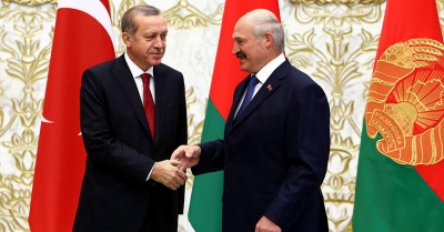Lukashenko προς Erdogan: Να επεκτείνουμε τη συνεργασία μας σε εμπόριο και οικονομία