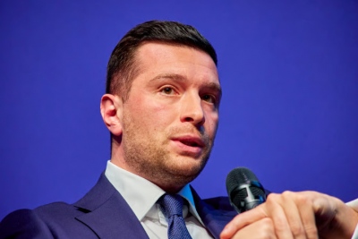 Γαλλία – Ανατέλλει η εποχή Bardella στον Εθνικό Συναγερμό, το 70% τον θέλει υποψήφιο – Κρίσιμη η στάση για Ρωσία